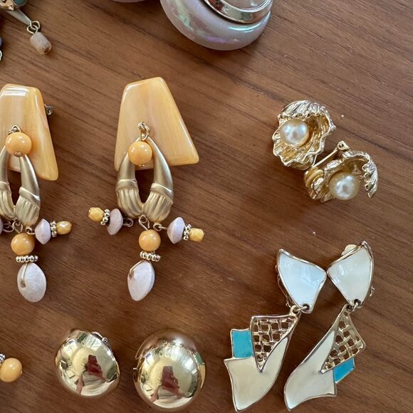 Vintage Clip-On Earrings Lot – Mermaidcore, Fairycore, Ethereal Mix - Picture 3 of 7